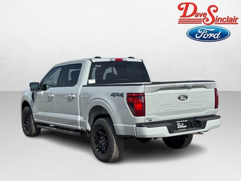 Ford F-150 Vehicle Full-screen Gallery Image 09