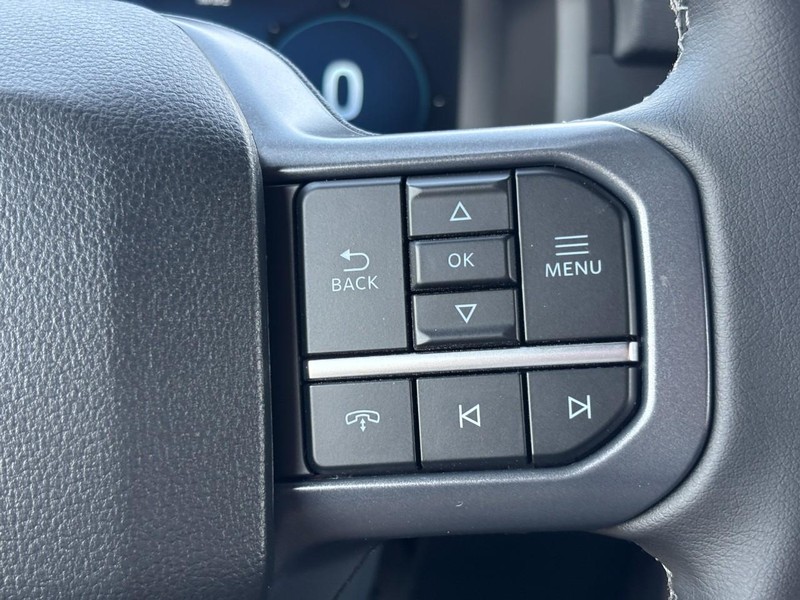 Ford F-150 Vehicle Full-screen Gallery Image 19