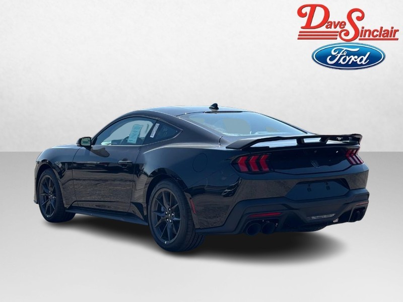 Ford Mustang Vehicle Full-screen Gallery Image 09