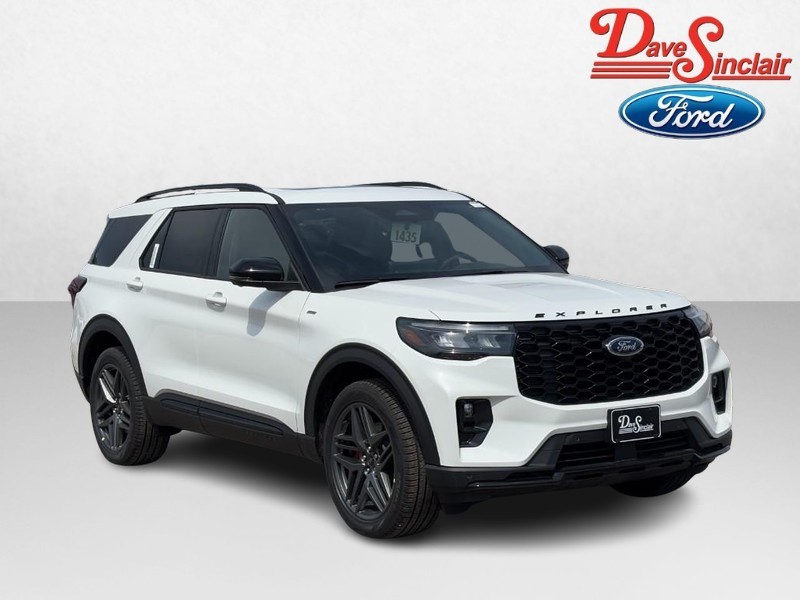 Ford Explorer Vehicle Full-screen Gallery Image 04