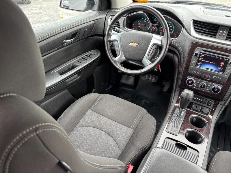 Chevrolet Traverse Vehicle Image 14