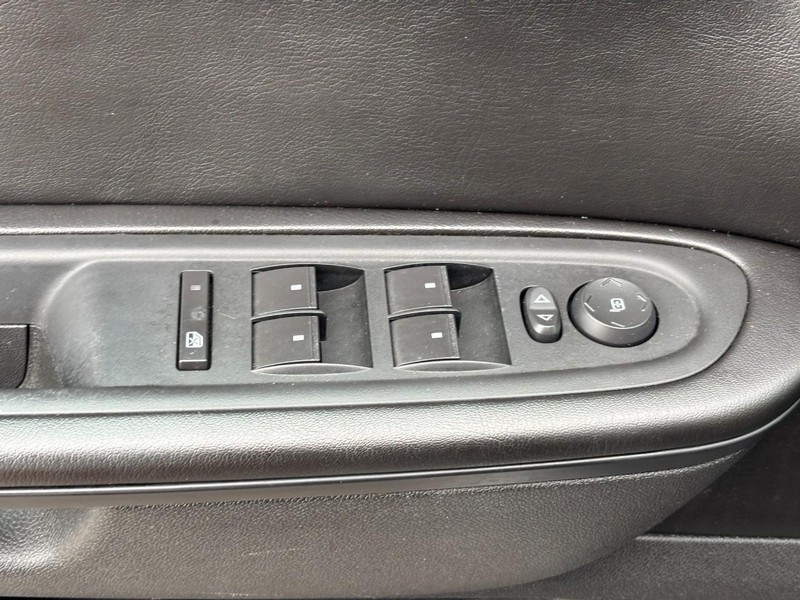 Chevrolet Traverse Vehicle Image 18