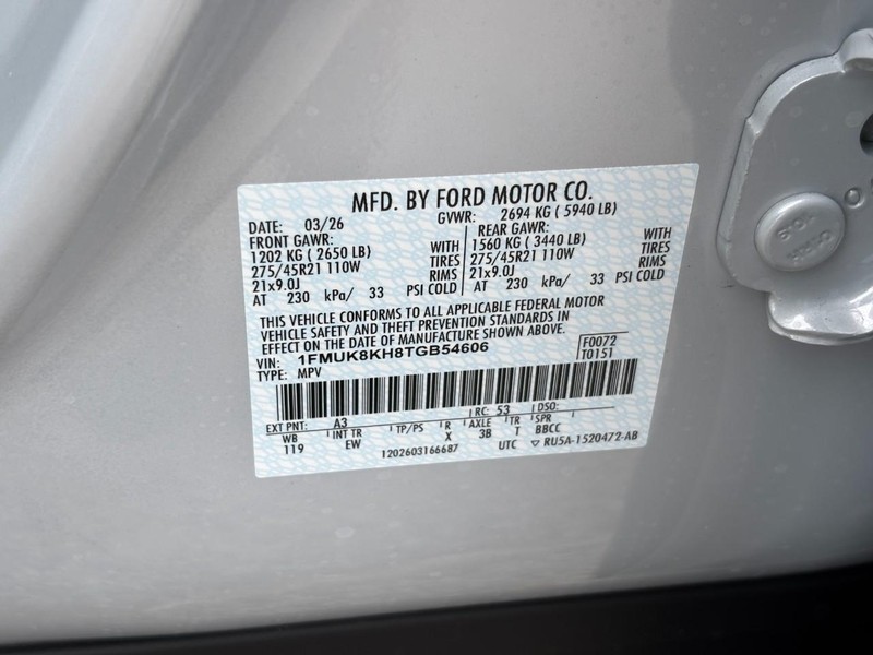 Ford Explorer Vehicle Image 25