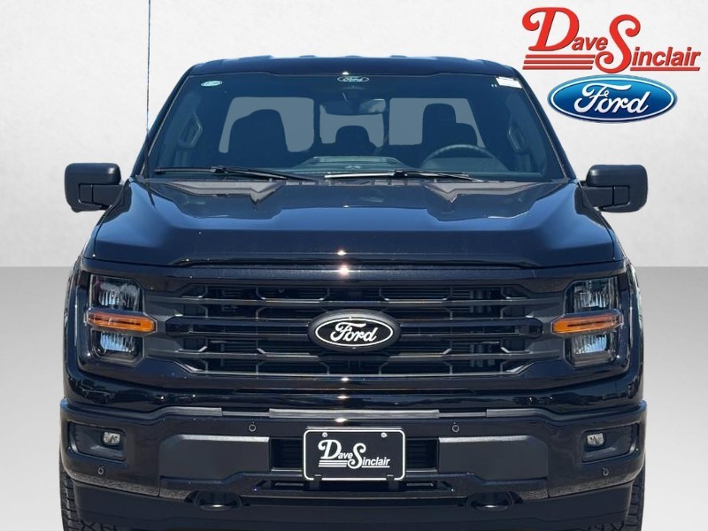 Ford F-150 Vehicle Full-screen Gallery Image 02