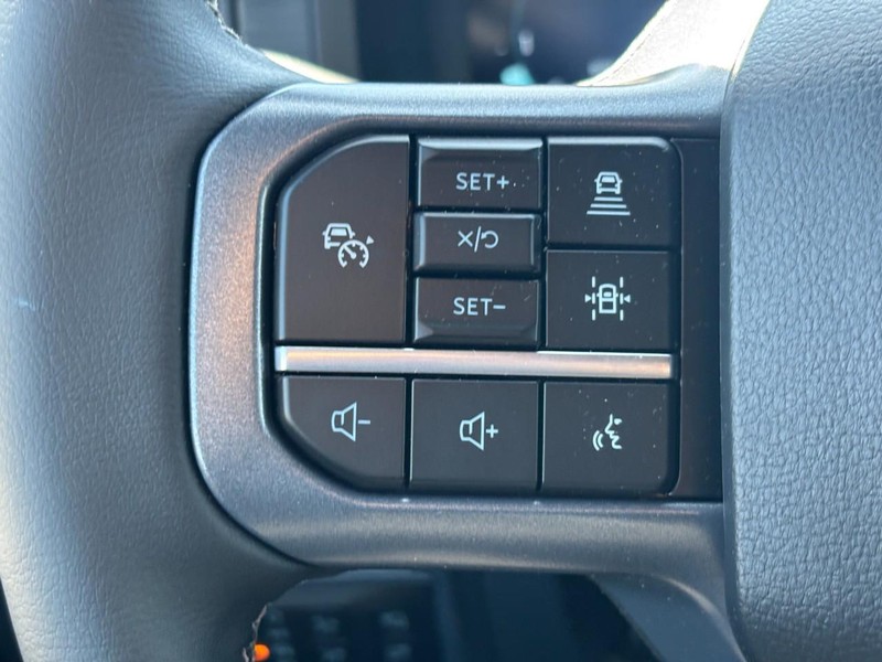 Ford F-150 Vehicle Full-screen Gallery Image 19