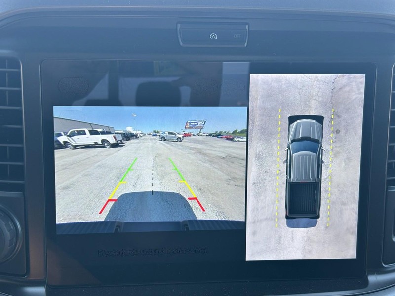 Ford F-150 Vehicle Full-screen Gallery Image 24