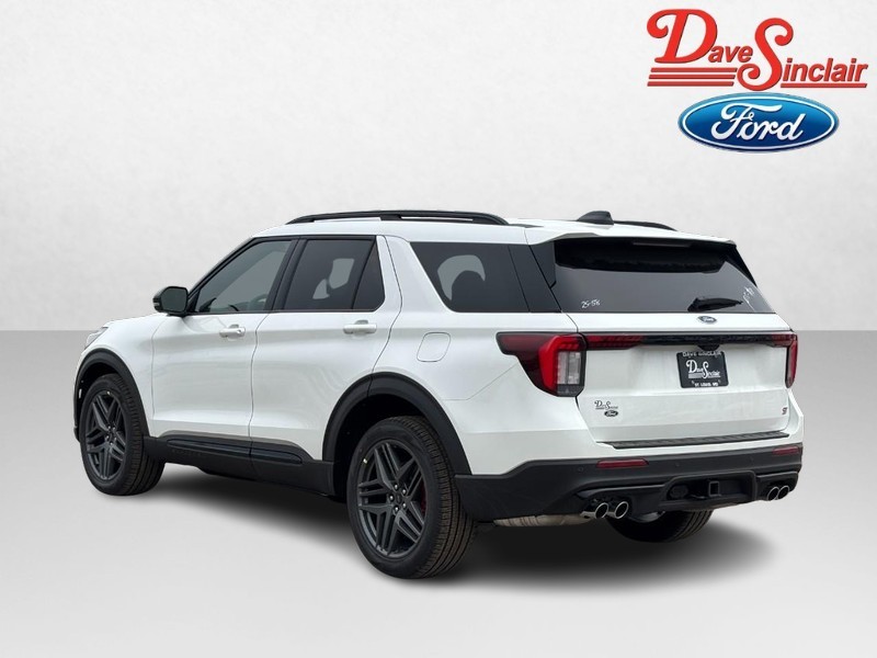 Ford Explorer Vehicle Image 09