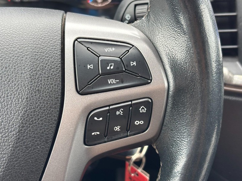 Ford Ranger Vehicle Full-screen Gallery Image 19