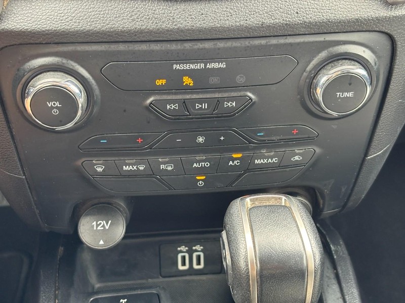 Ford Ranger Vehicle Full-screen Gallery Image 22