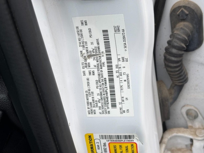 Ford Ranger Vehicle Full-screen Gallery Image 23