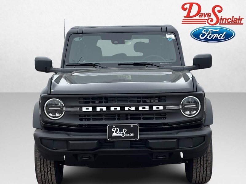 Ford Bronco Vehicle Image 02