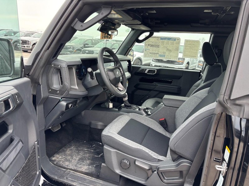 Ford Bronco Vehicle Image 13