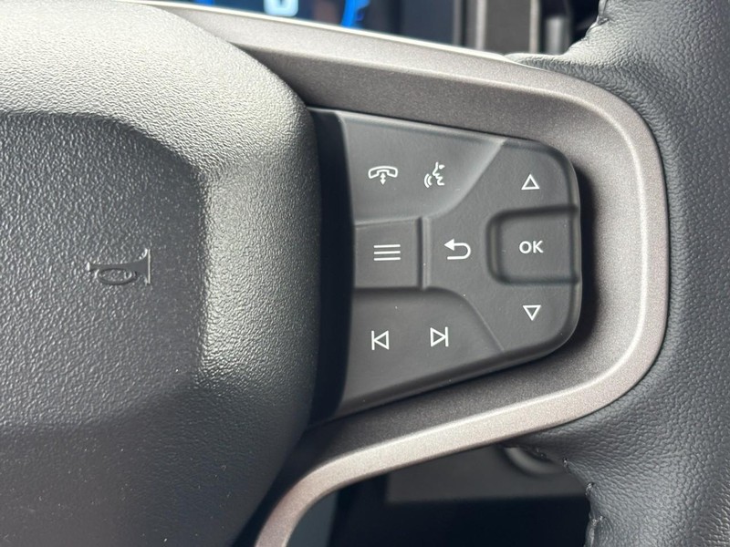 Ford Bronco Vehicle Full-screen Gallery Image 18