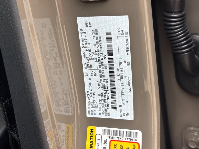 Ford Bronco Vehicle Full-screen Gallery Image 23