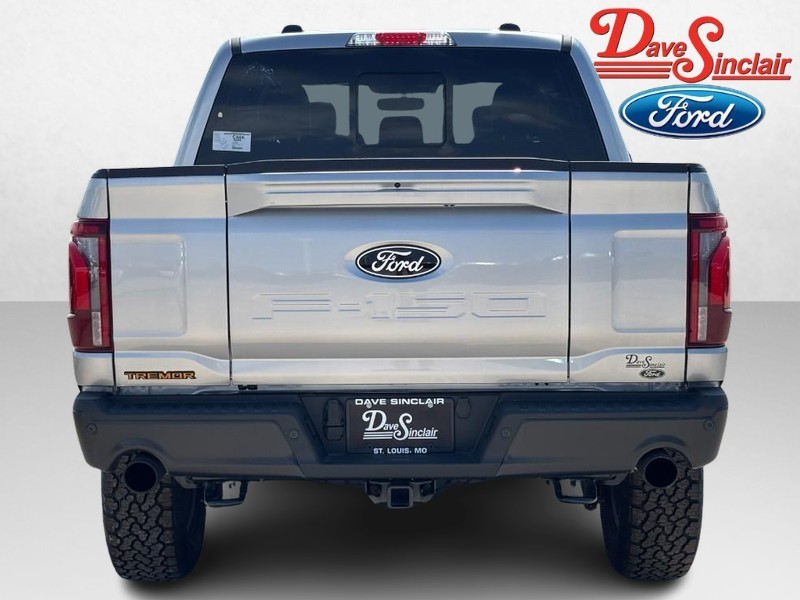 Ford F-150 Vehicle Full-screen Gallery Image 08