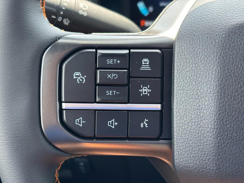 Ford F-150 Vehicle Full-screen Gallery Image 19