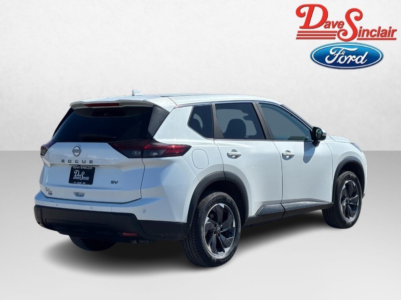 Nissan Rogue Vehicle Image 07