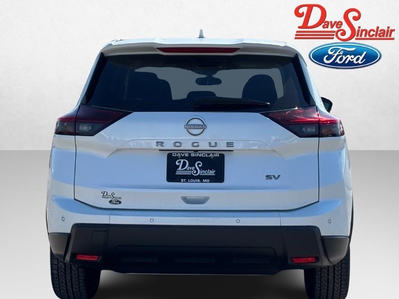 Nissan Rogue Vehicle Image 08
