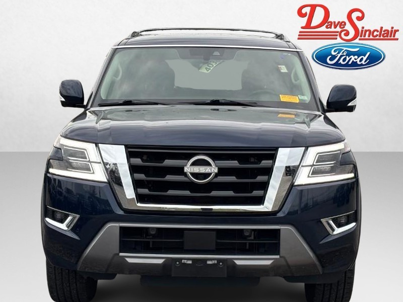 Nissan Armada Vehicle Full-screen Gallery Image 02