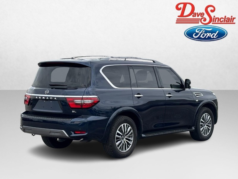 Nissan Armada Vehicle Full-screen Gallery Image 07