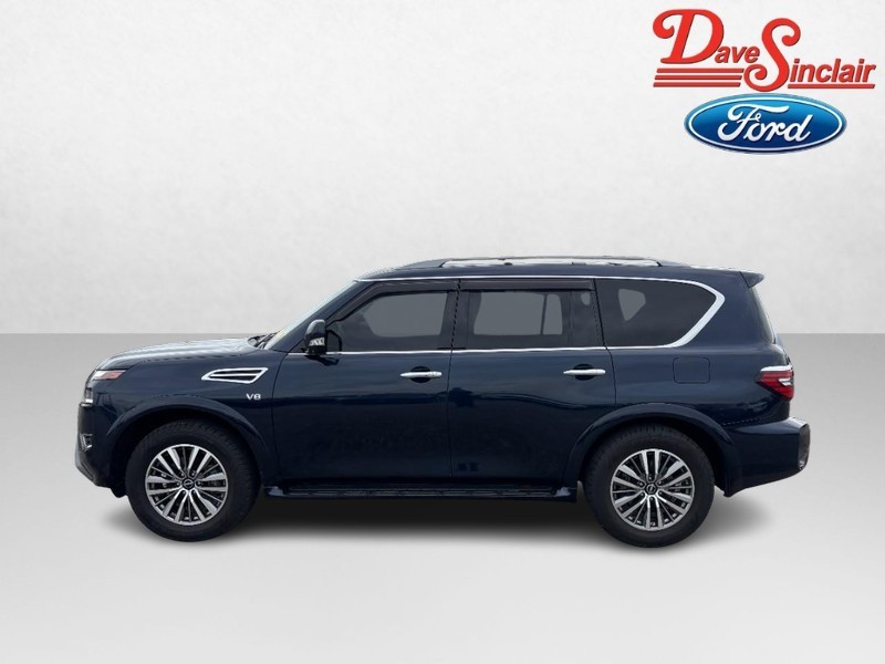 Nissan Armada Vehicle Full-screen Gallery Image 10