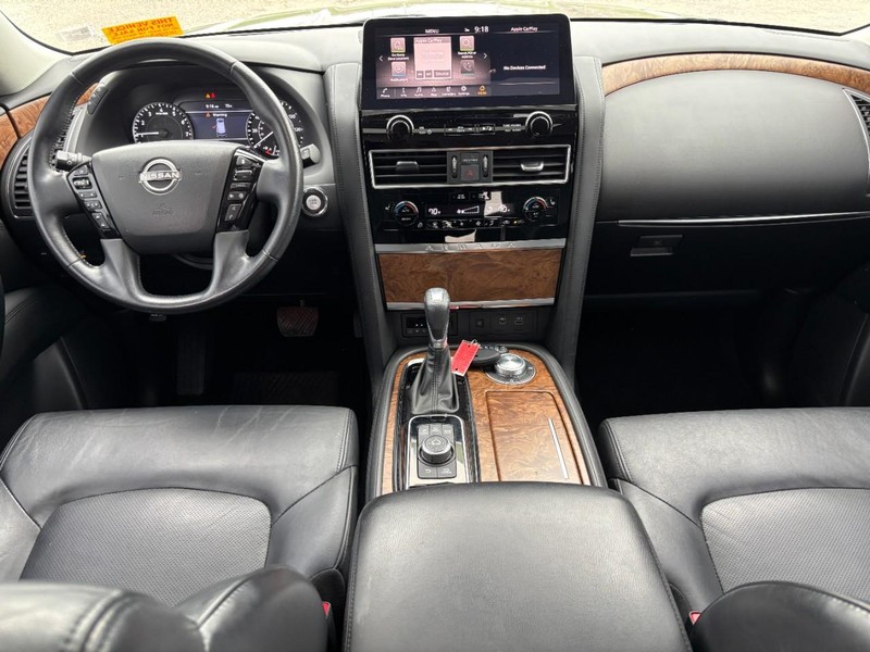 Nissan Armada Vehicle Full-screen Gallery Image 16