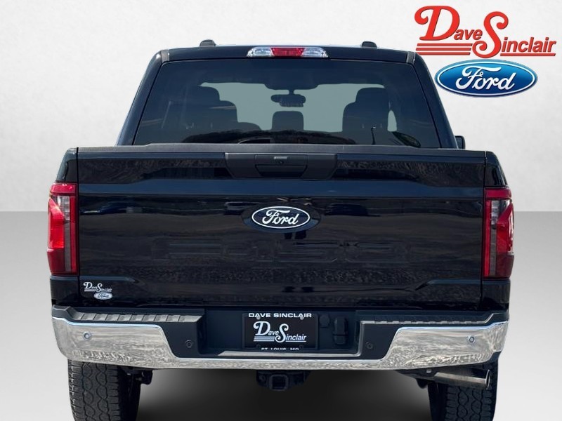 Ford F-150 Vehicle Full-screen Gallery Image 08