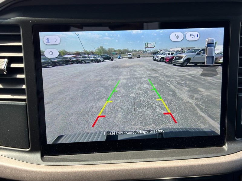Ford F-150 Vehicle Full-screen Gallery Image 22