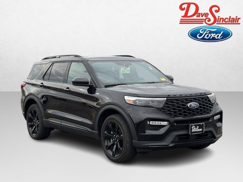 Ford Explorer Vehicle Image 04