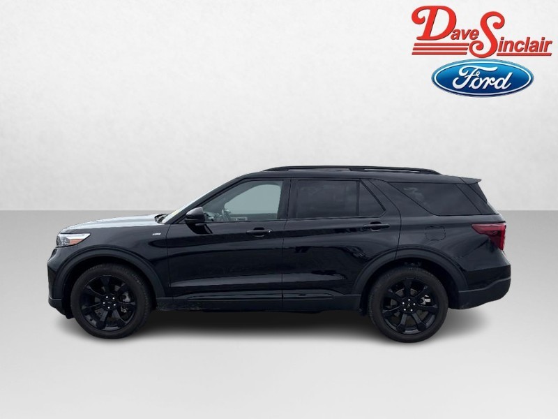 Ford Explorer Vehicle Image 10