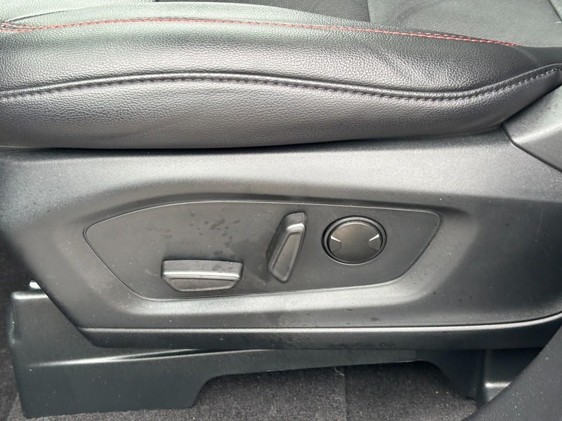 Ford Explorer Vehicle Image 17