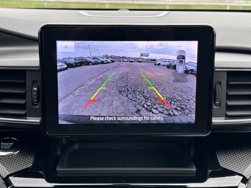 Ford Explorer Vehicle Image 24