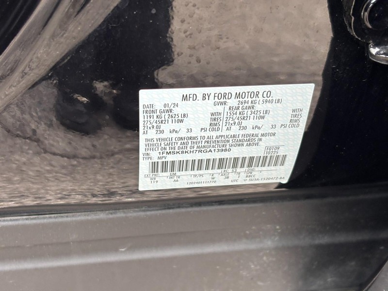 Ford Explorer Vehicle Image 26