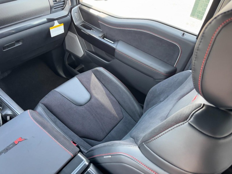 Ford F-150 Vehicle Image 16