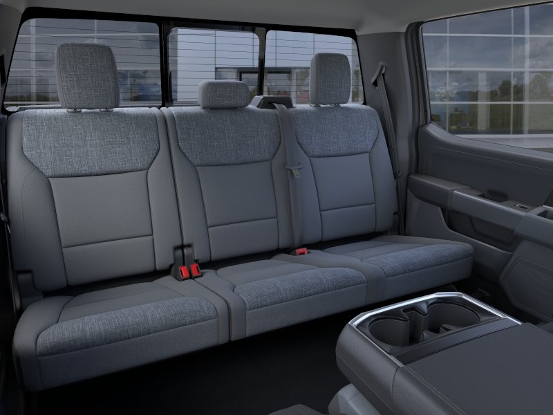 Ford F-150 Vehicle Full-screen Gallery Image 13