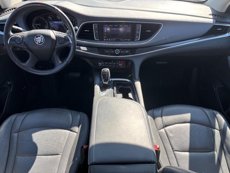 Buick Enclave Vehicle Image 15