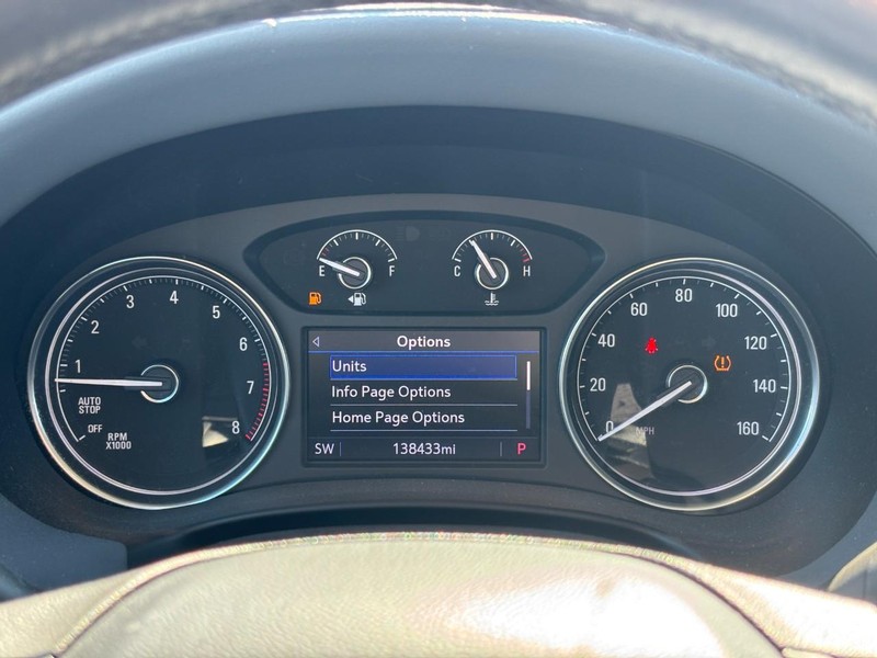 Buick Enclave Vehicle Image 21