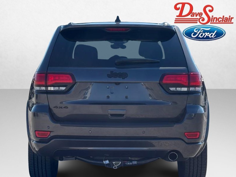 Jeep Grand Cherokee Vehicle Full-screen Gallery Image 08