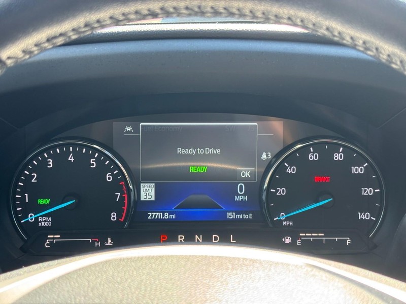 Ford Explorer Vehicle Full-screen Gallery Image 21