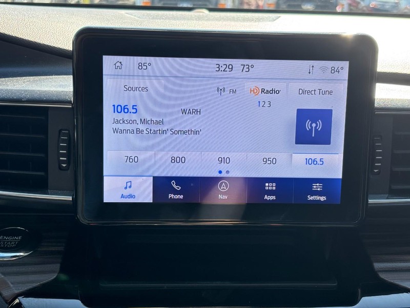 Ford Explorer Vehicle Full-screen Gallery Image 22