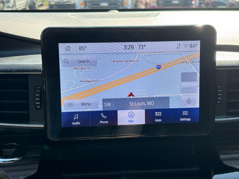 Ford Explorer Vehicle Full-screen Gallery Image 23