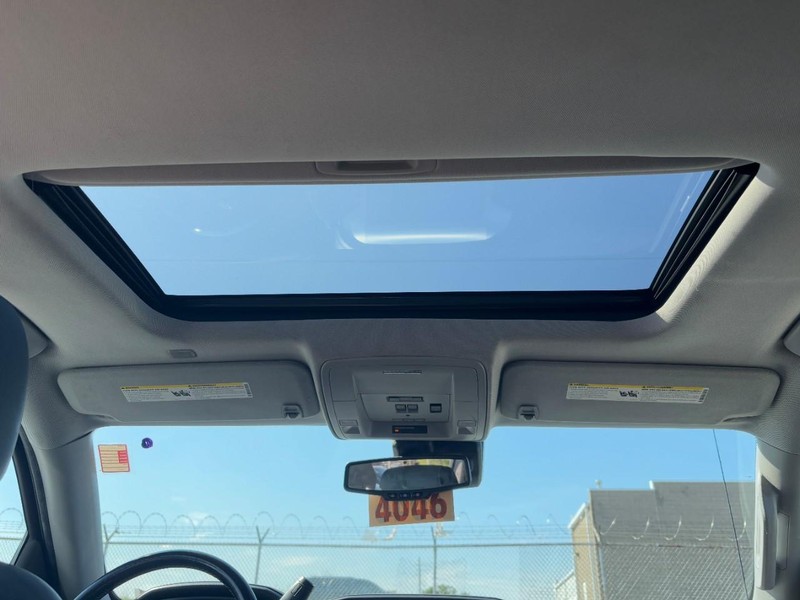 GMC Sierra 1500 Vehicle Image 13