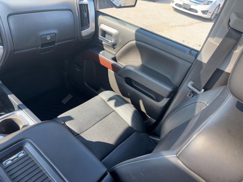 GMC Sierra 1500 Vehicle Image 16