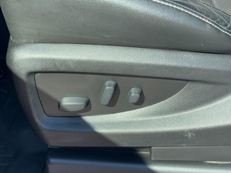 GMC Sierra 1500 Vehicle Image 17