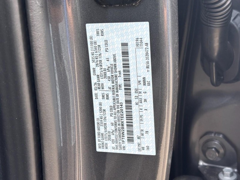 Ford Super Duty F-250 SRW Vehicle Image 25