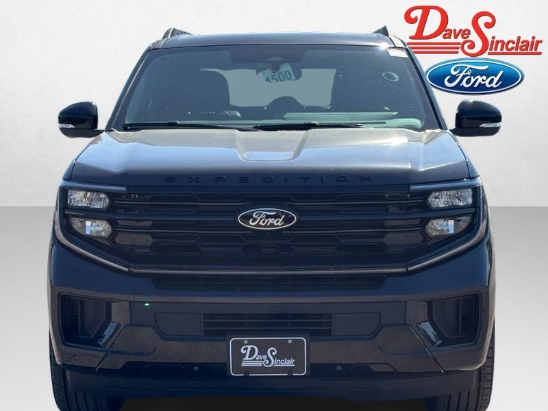 Ford Expedition Max Vehicle Full-screen Gallery Image 02