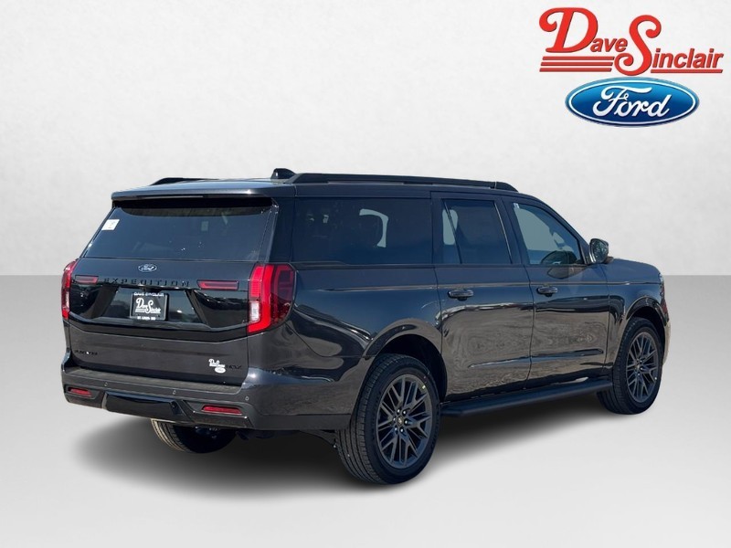 Ford Expedition Max Vehicle Full-screen Gallery Image 07