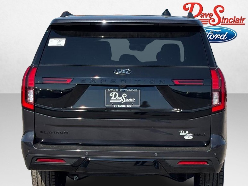 Ford Expedition Max Vehicle Full-screen Gallery Image 08