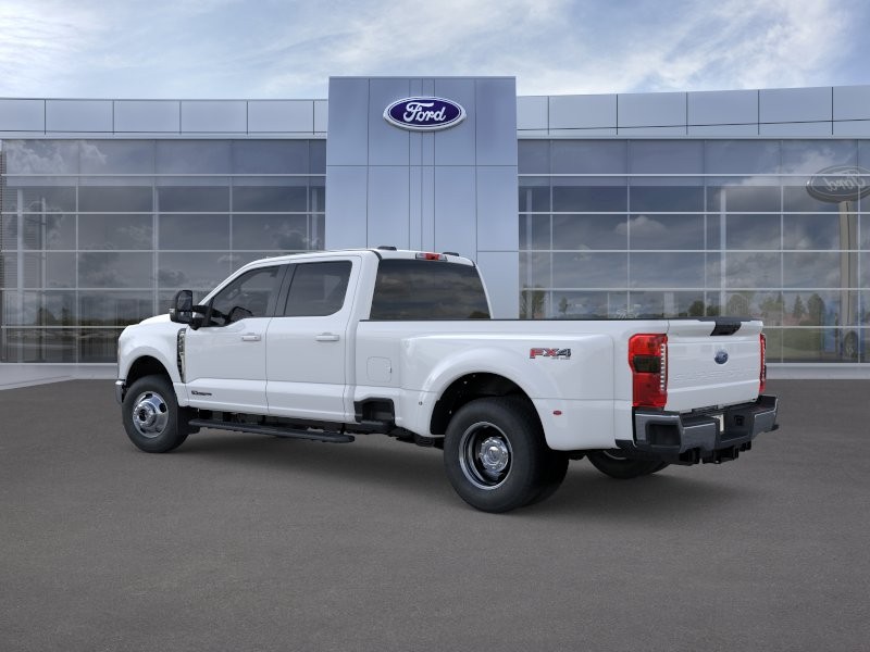 Ford Super Duty F-350 DRW Vehicle Image 05