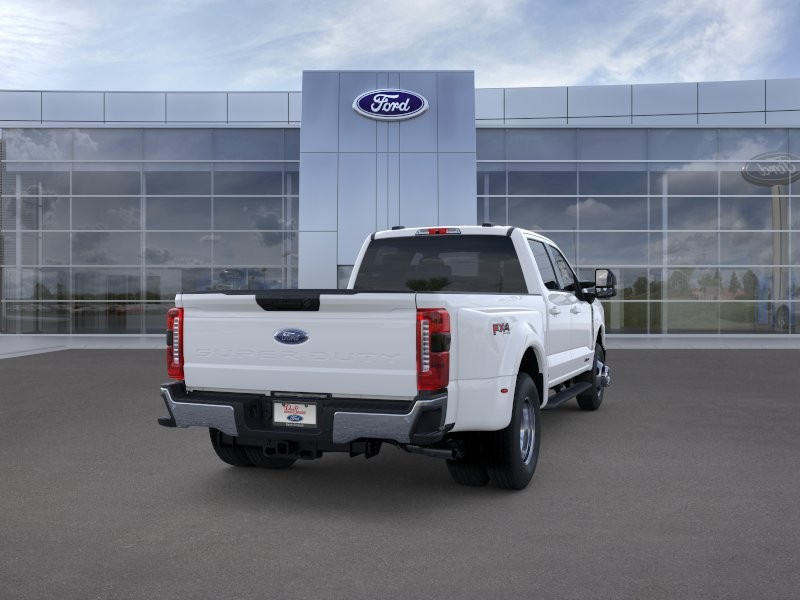 Ford Super Duty F-350 DRW Vehicle Image 10